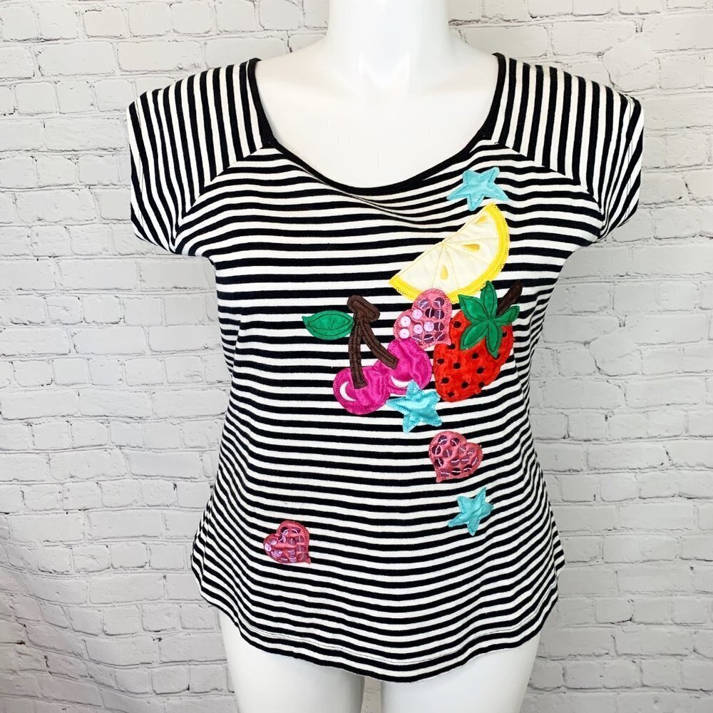 ADORABLE THALIA SODI FRUIT STRIPE TOP W/ SEQUINS!  1X